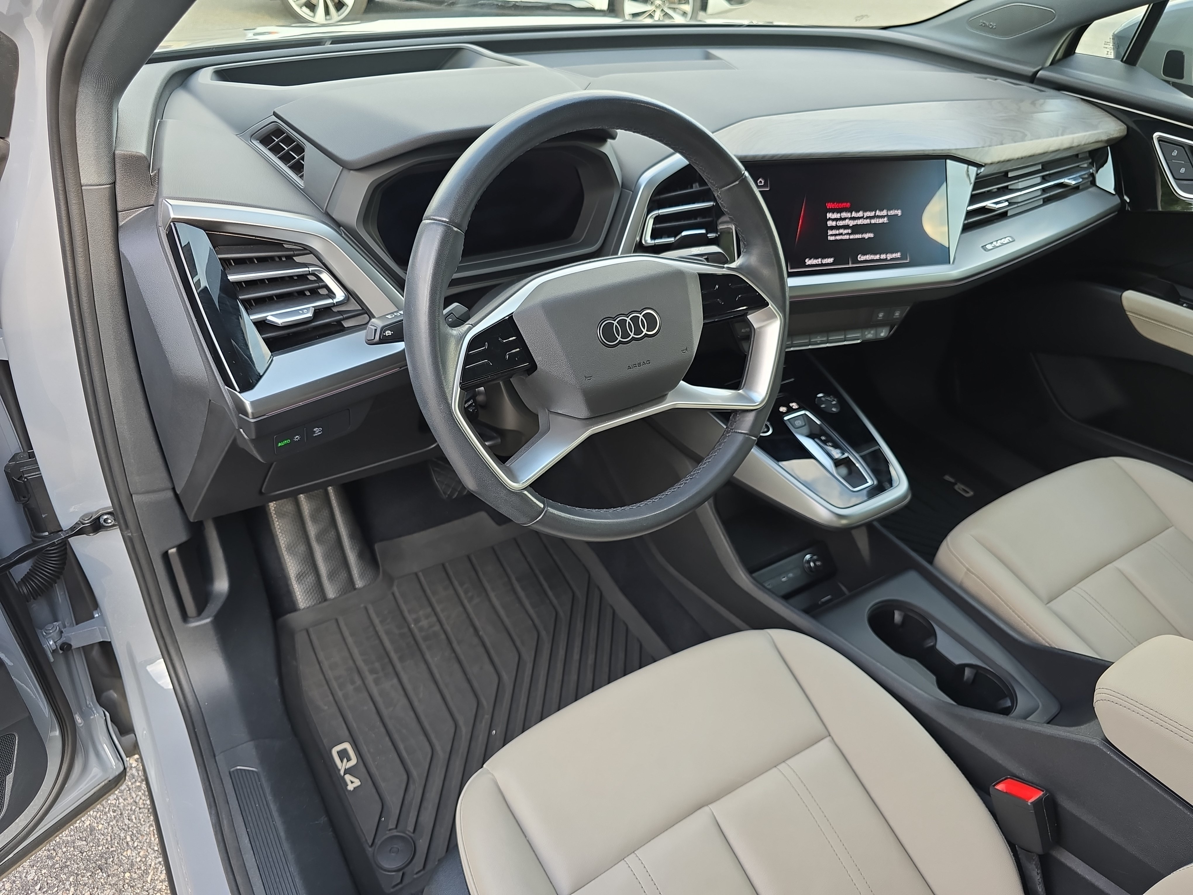 Used 2023 Audi Q4 e-tron Prestige AWD/4WD image 16