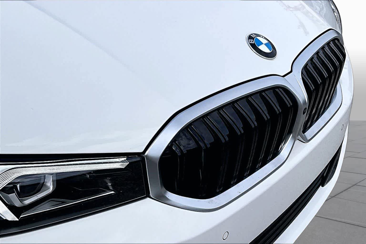 Used 2026 BMW 330i Sedan w/ Convenience Package RWD image 29
