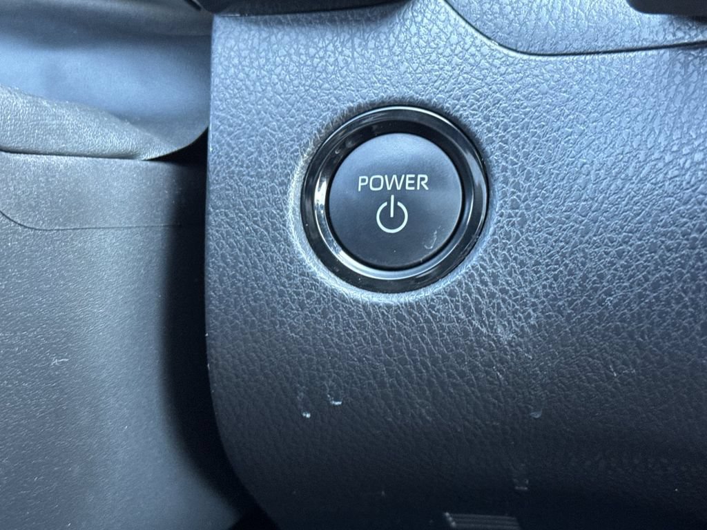 Used 2025 Toyota Camry SE w/ Convenience Package FWD image 28