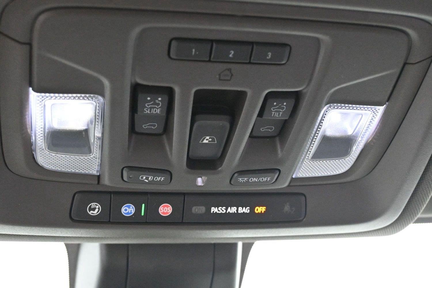 Used 2019 GMC Sierra 1500 SLT w/ SLT Premium Plus Package AWD/4WD image 28