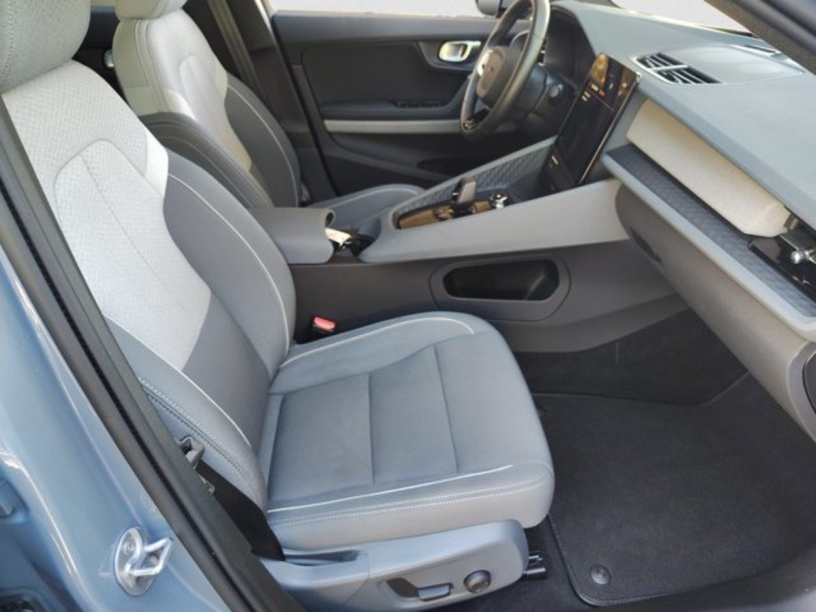 Used 2024 Polestar Polestar 2 RWD image 19