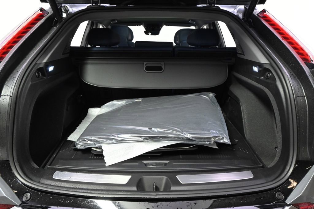 New 2026 Cadillac Optiq Luxury 2 AWD/4WD image 19