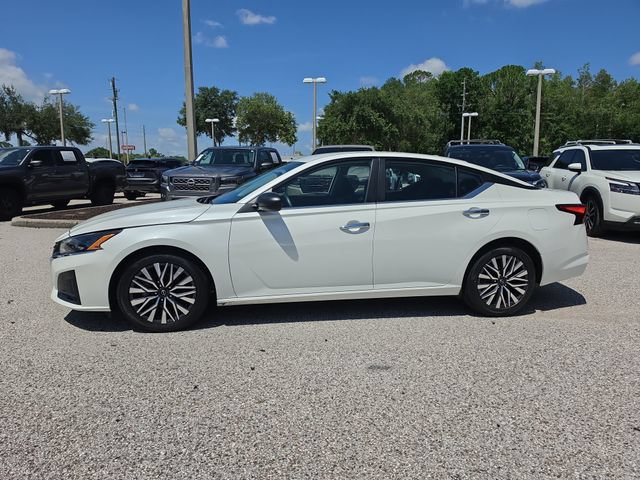 Certified 2024 Nissan Altima 2.5 SV FWD image 5