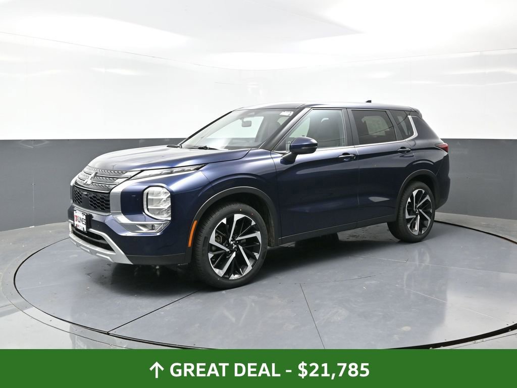 Used 2024 Mitsubishi Outlander SE image 11