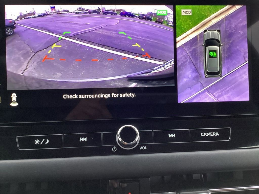 Used 2025 Mitsubishi Outlander AWD image 19