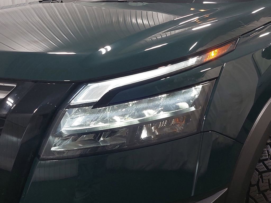 Used 2025 Nissan Pathfinder Rock Creek image 34