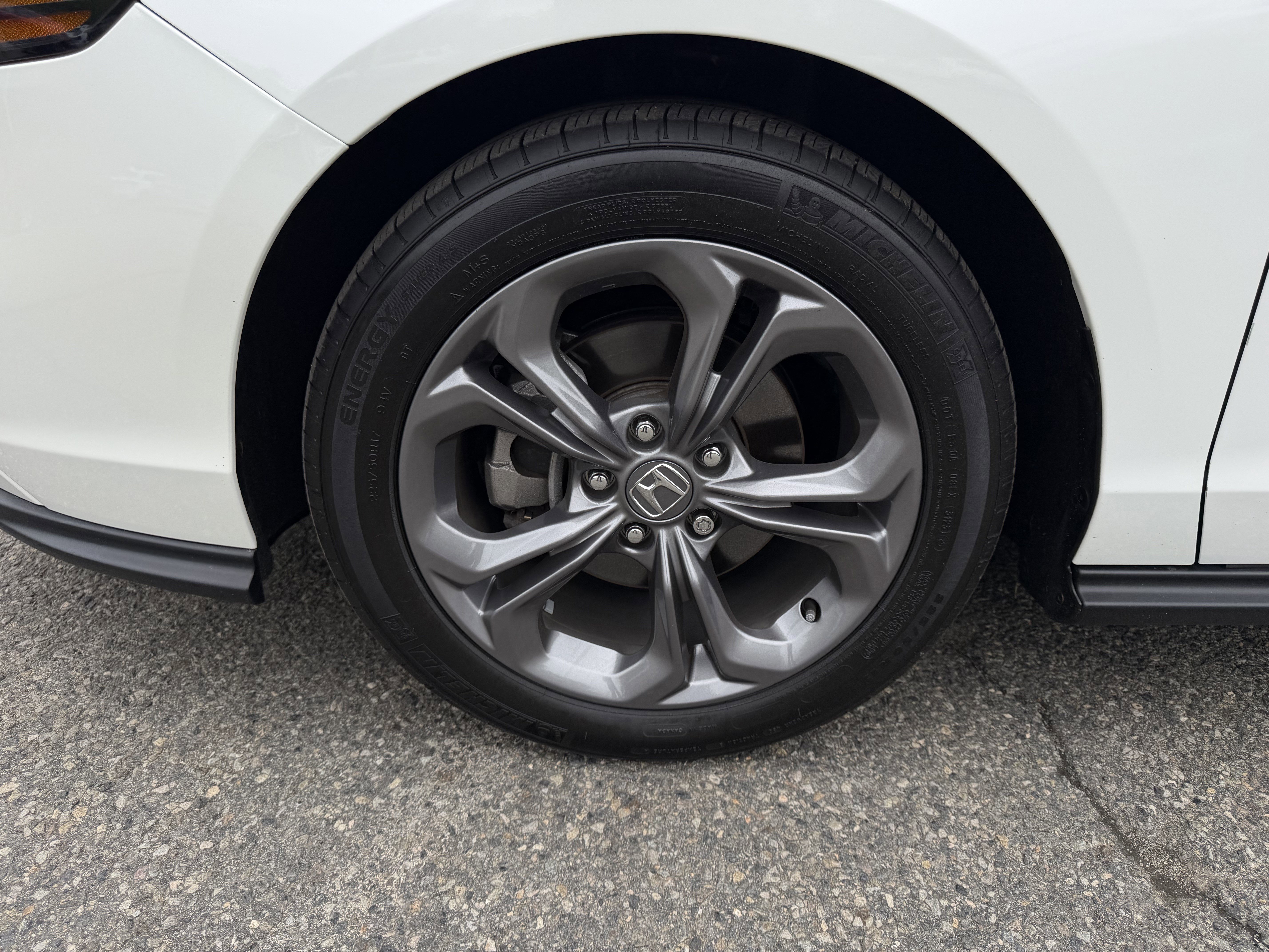 Used 2023 Honda Accord EX image 7