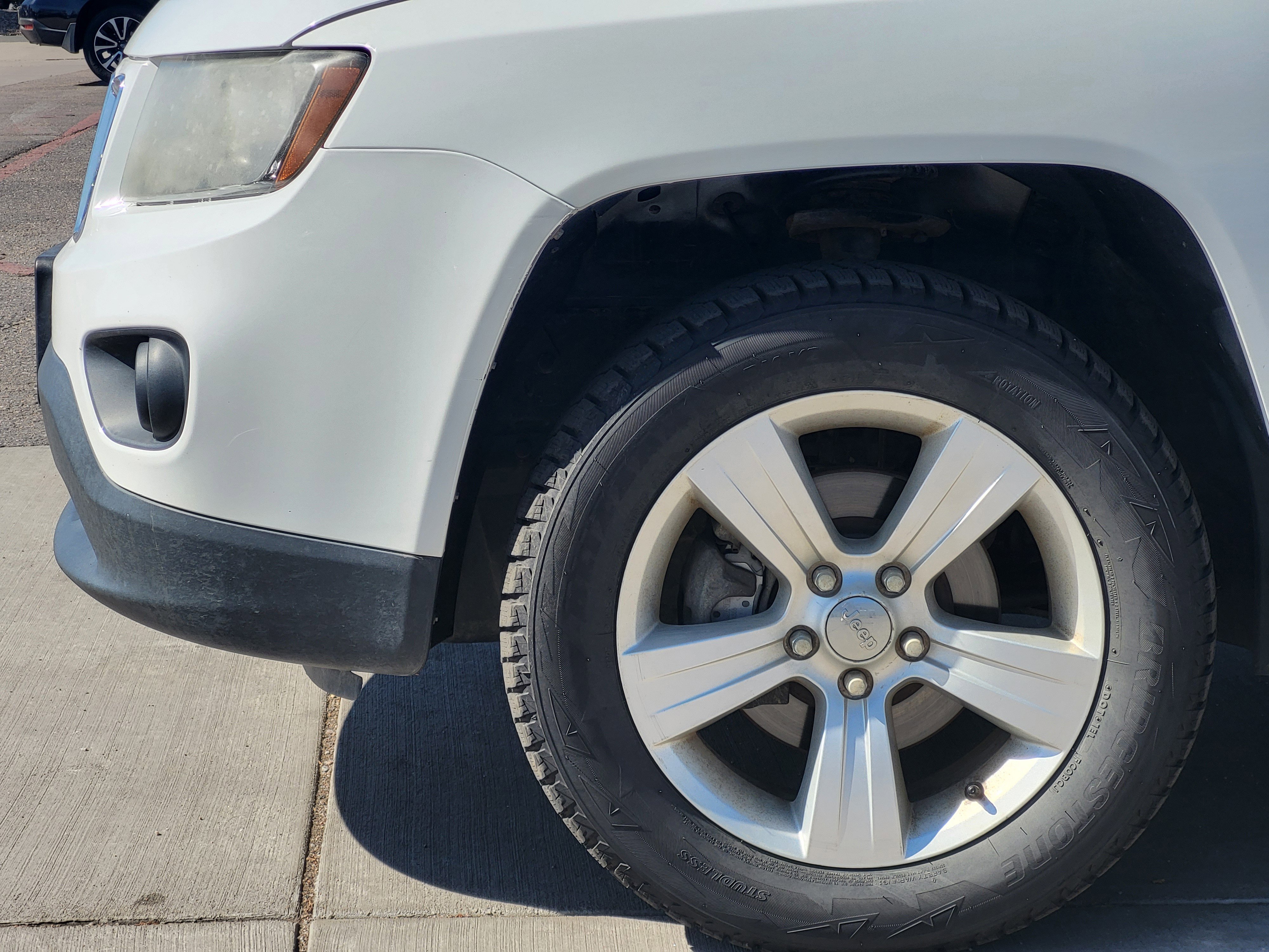 Used 2016 Jeep Compass Latitude image 9