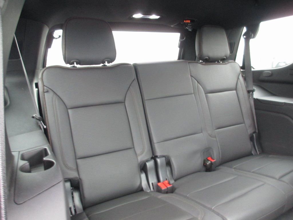 Used 2024 Chevrolet Tahoe High Country image 28