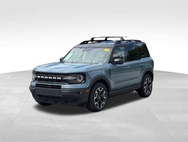 Used 2022 Ford Bronco Sport Outer Banks w/ Tech Package AWD/4WD image 9