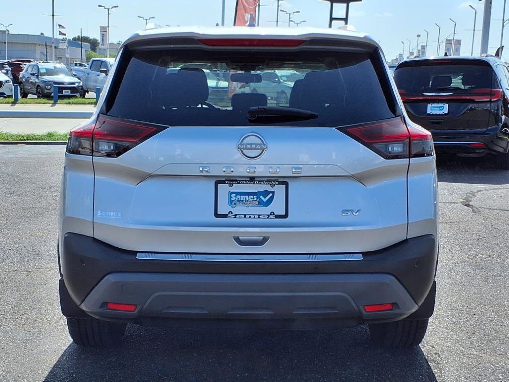 Certified 2022 Nissan Rogue SV w/ SV Premium Package image 6