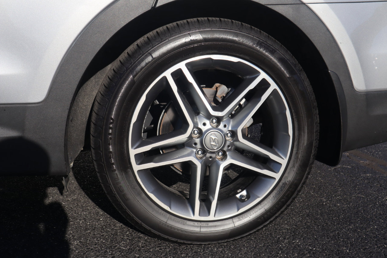 Used 2017 Hyundai Santa Fe AWD w/ SE Ultimate Tech Package 03 image 23