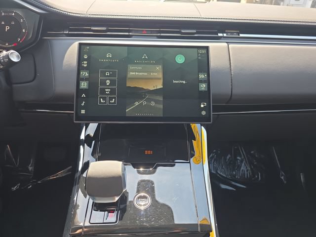 Used 2025 Land Rover Range Rover Sport SE AWD/4WD image 20
