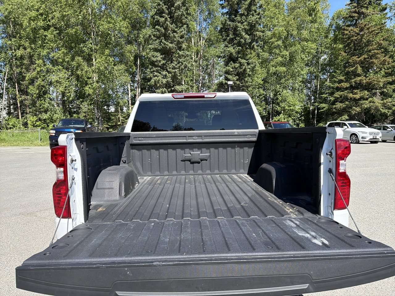 Used 2025 Chevrolet Silverado 1500 LT AWD/4WD image 21