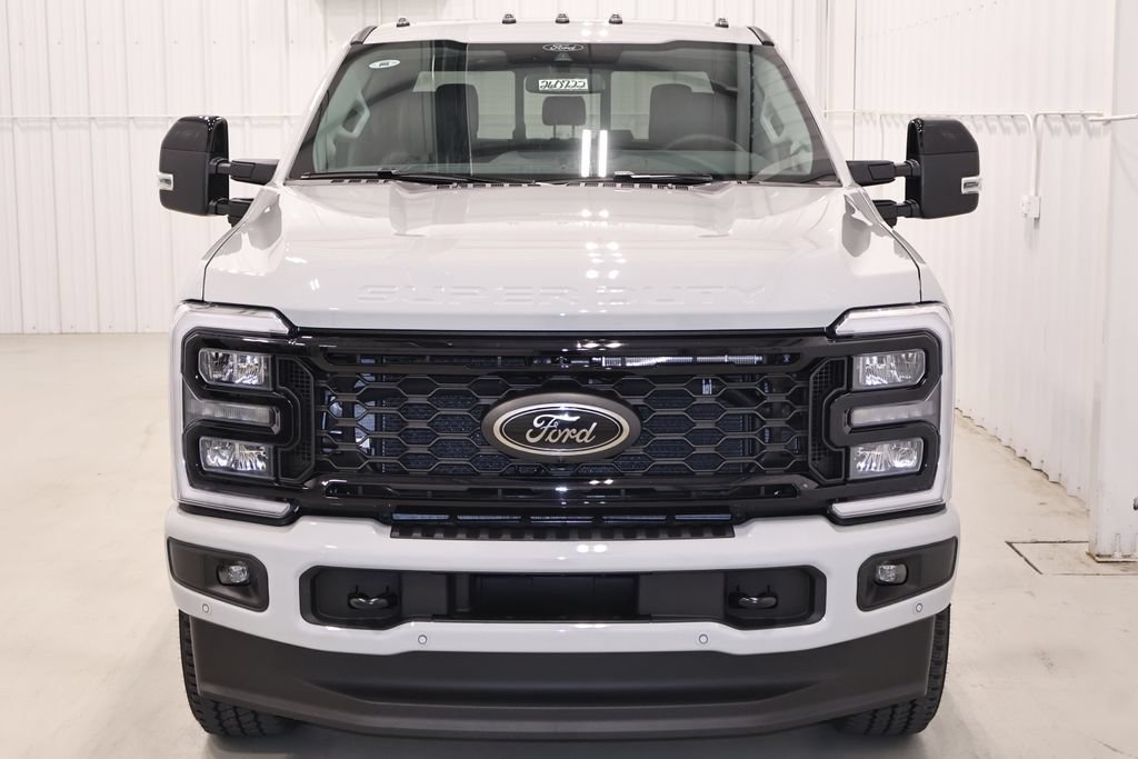 New 2026 Ford F350 Lariat w/ Black Appearance Package AWD/4WD image 4