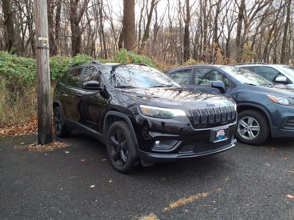 Used 2019 Jeep Cherokee Latitude Plus AWD/4WD image 1
