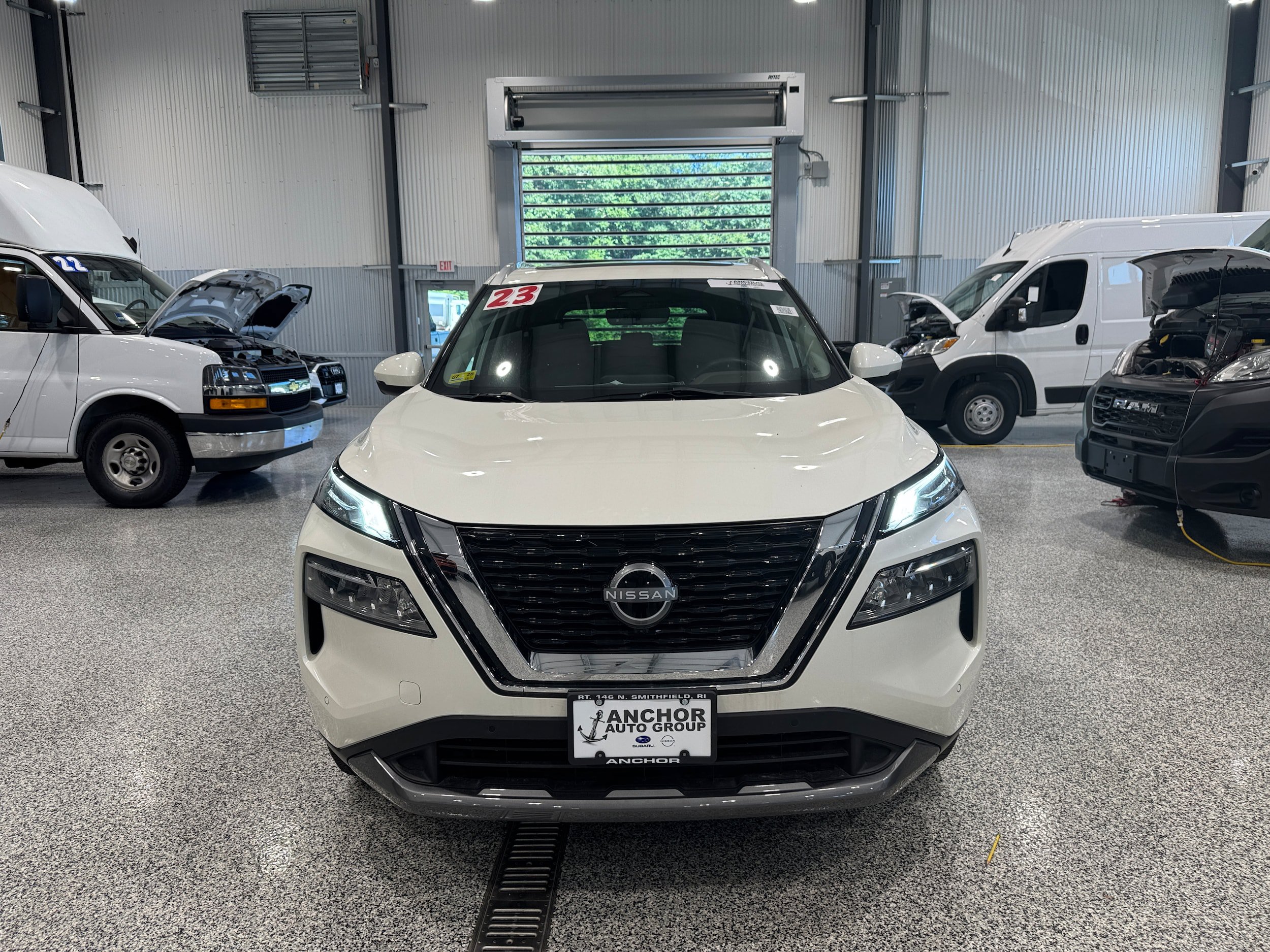 Used 2023 Nissan Rogue SL w/ SL Premium Package AWD/4WD image 2