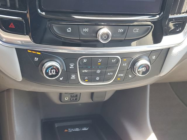 Certified 2020 Chevrolet Traverse Premier w/ LPO, Cargo Package FWD image 28