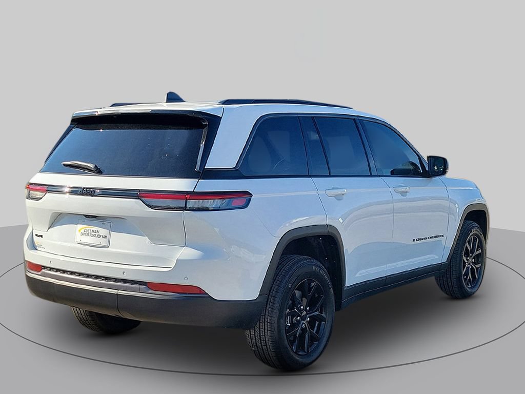 New 2026 Jeep Grand Cherokee Altitude AWD/4WD image 3