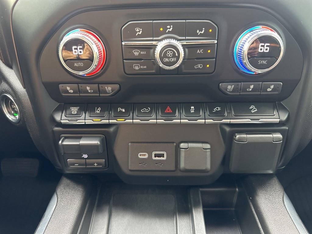 Used 2021 GMC Sierra 3500 AT4 w/ AT4 Premium Plus Package image 5