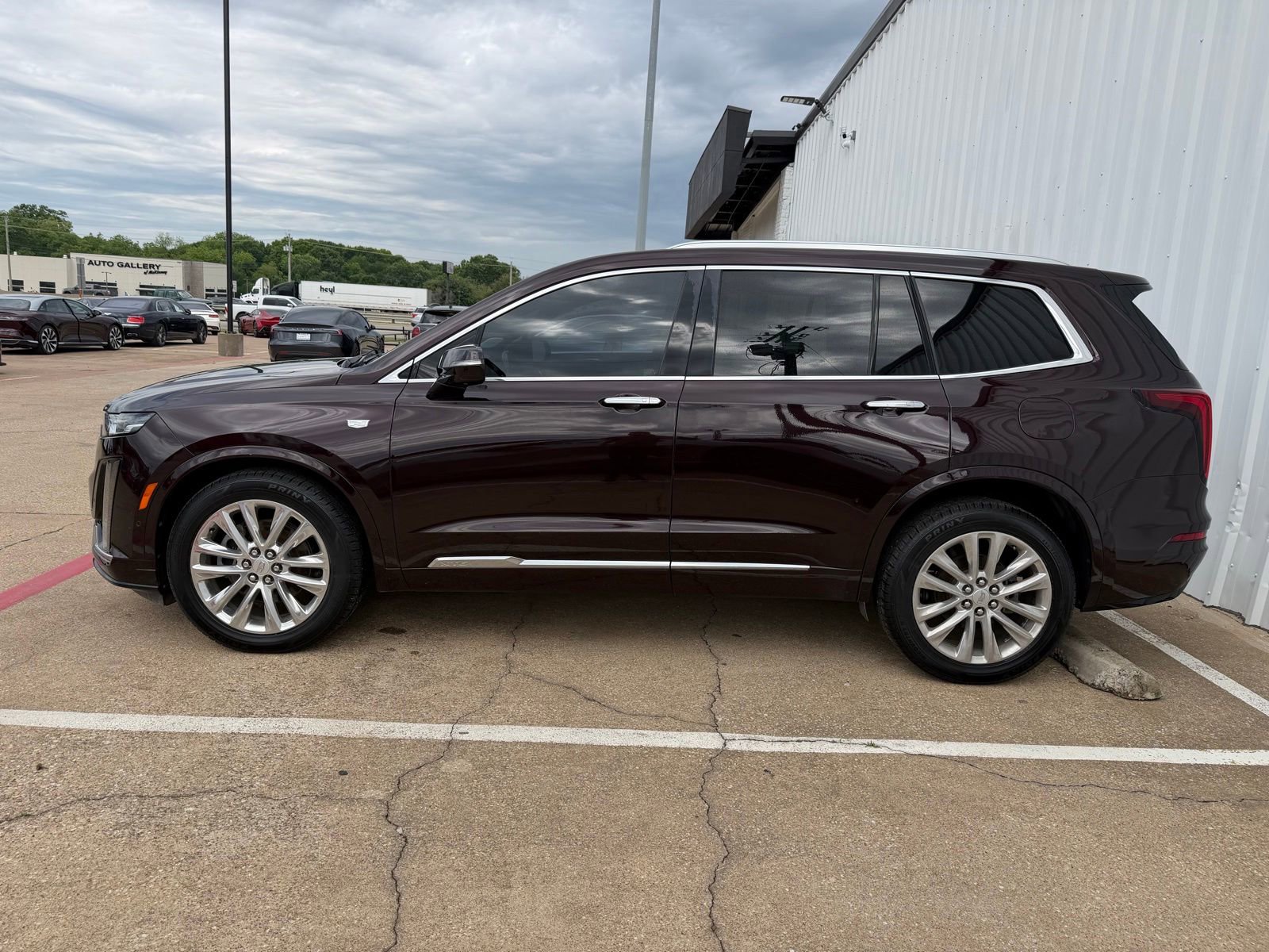 Used 2020 Cadillac XT6 Premium Luxury AWD/4WD image 3