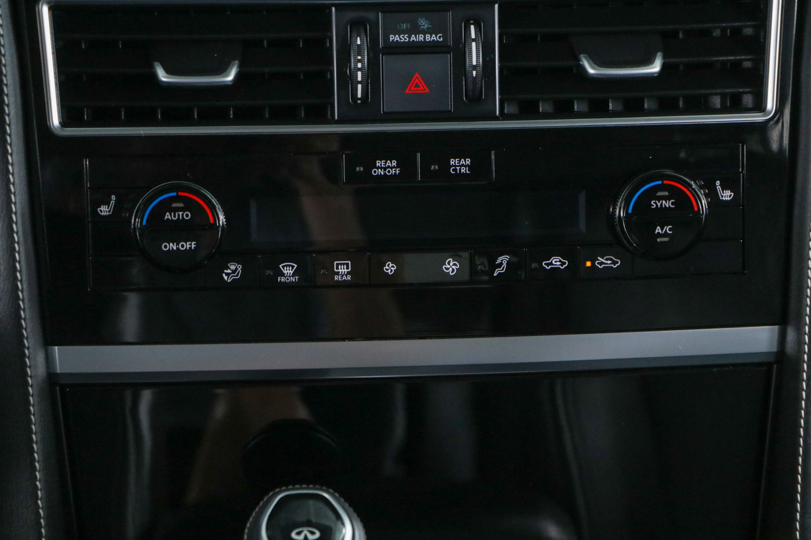 Used 2024 INFINITI QX80 Premium Select w/ All-Season Package image 21