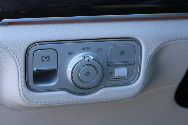 Used 2024 Mercedes-Benz GLS 450 4MATIC image 14