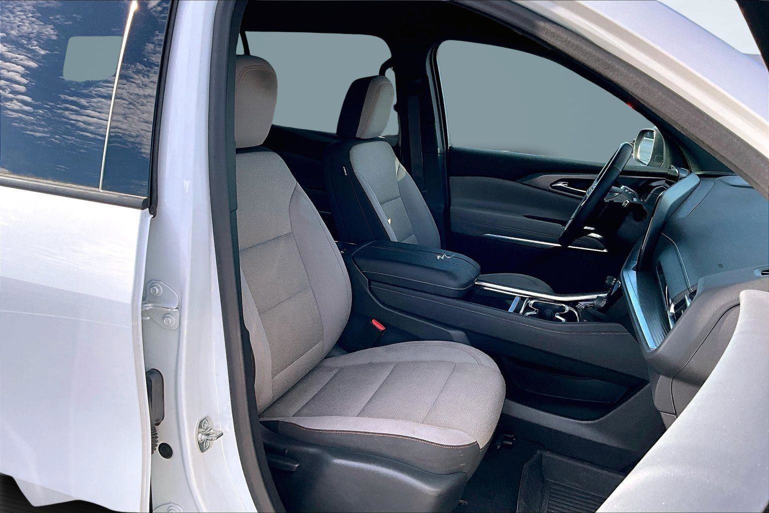 Used 2024 Chevrolet Traverse LT w/ LPO, Floor Liner Package image 8