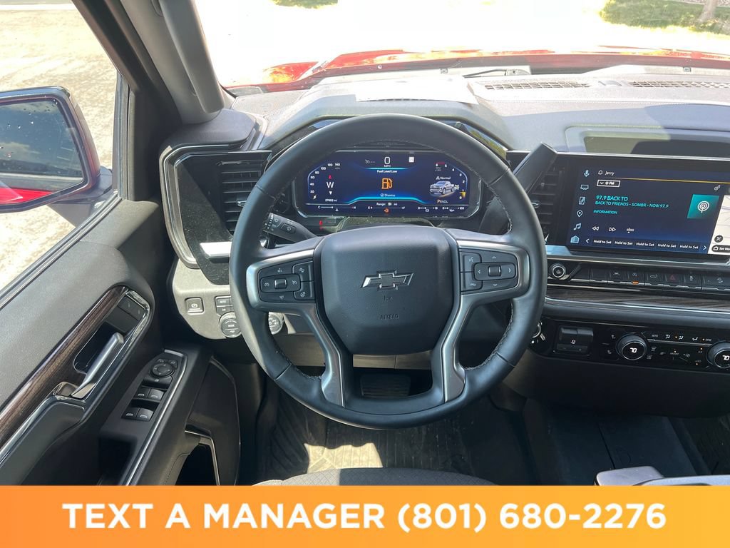 Used 2023 Chevrolet Silverado 1500 RST AWD/4WD image 16
