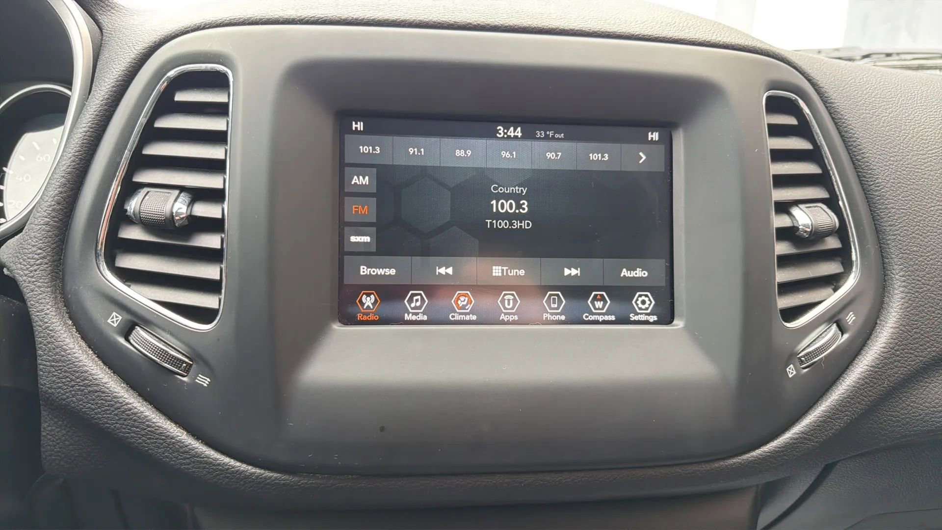 Used 2020 Jeep Compass Latitude image 22