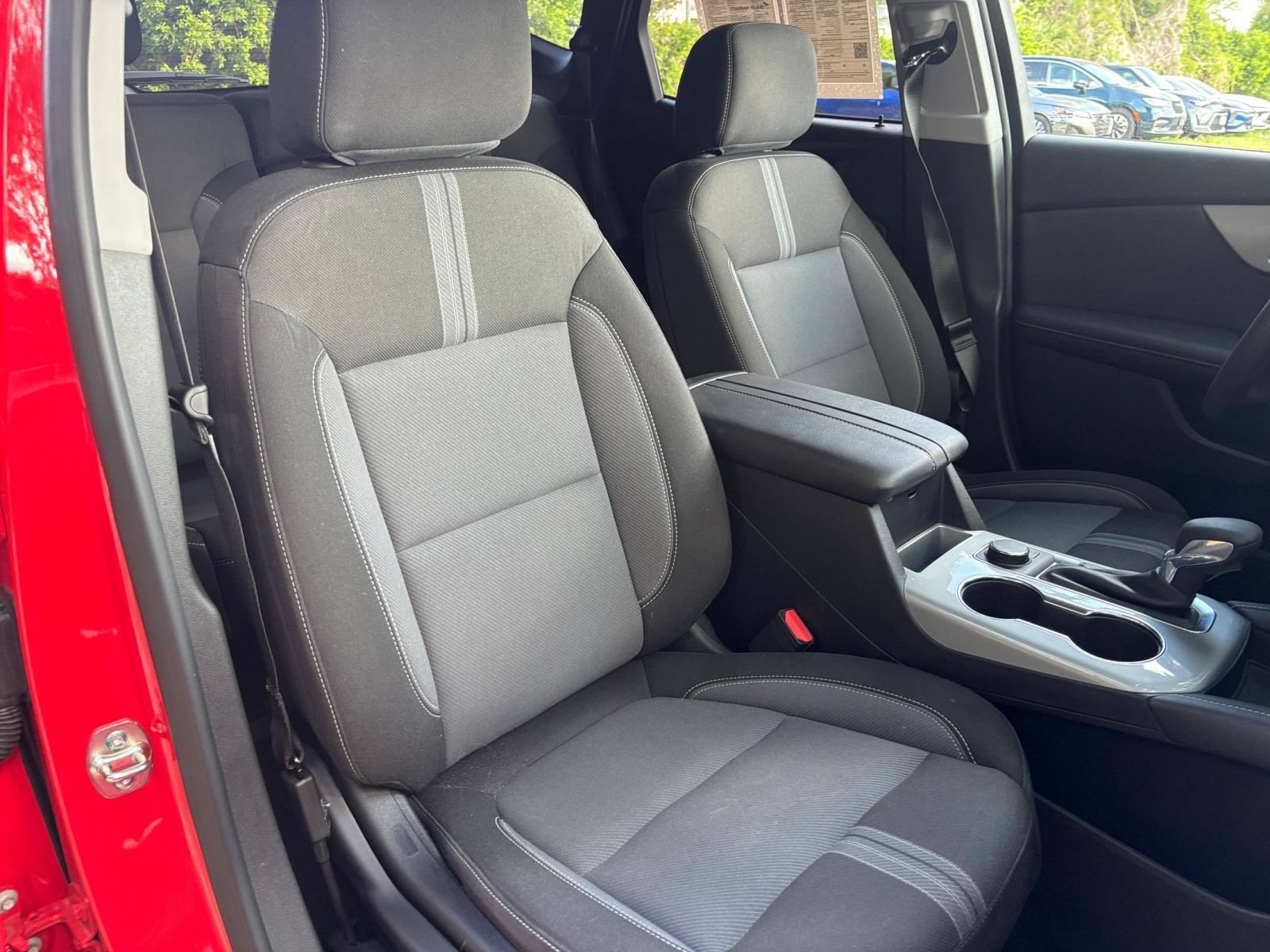 Used 2025 Chevrolet Blazer LT FWD image 37