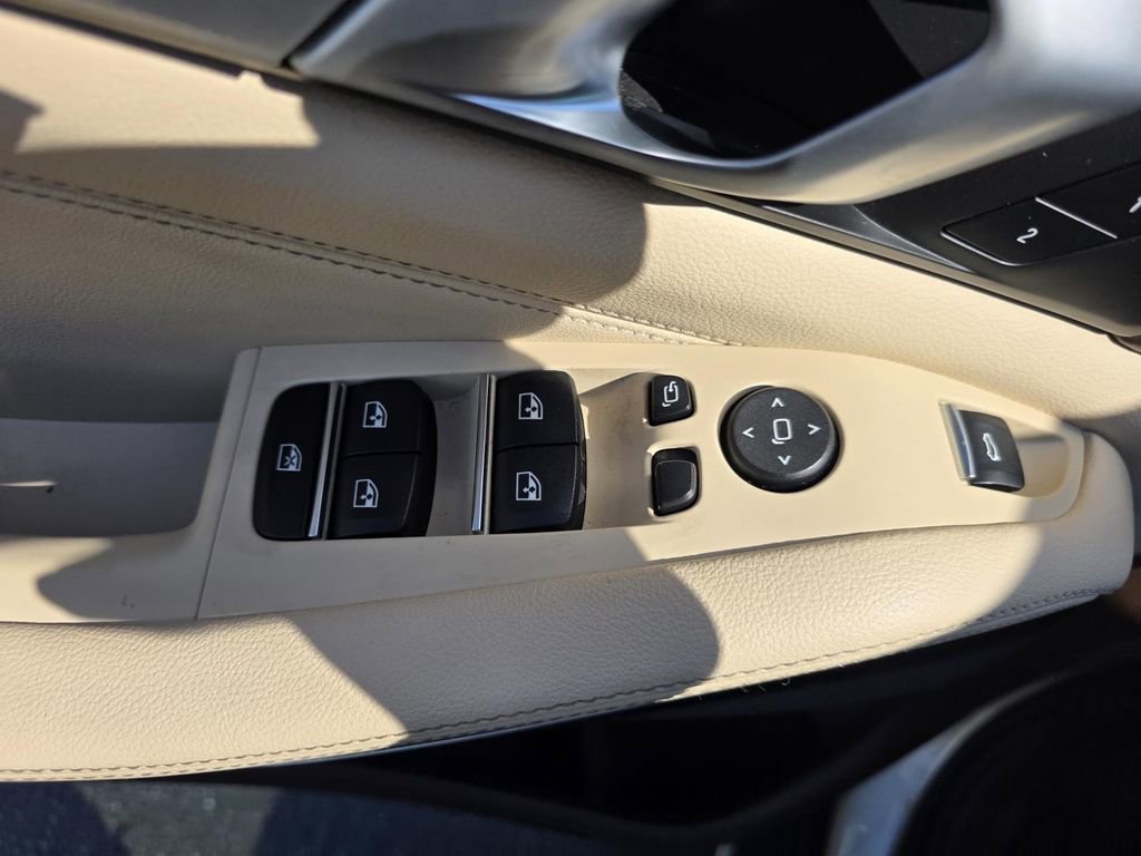 Used 2019 BMW X5 xDrive40i w/ Executive Package image 13