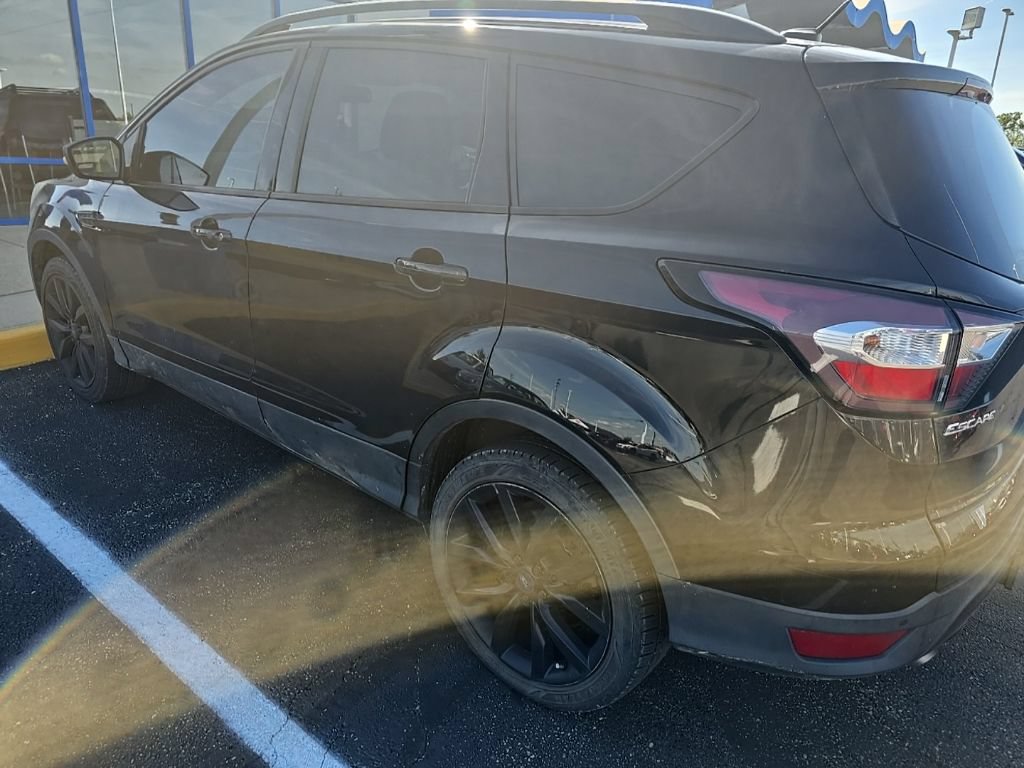 Used 2017 Ford Escape Titanium AWD/4WD image 5