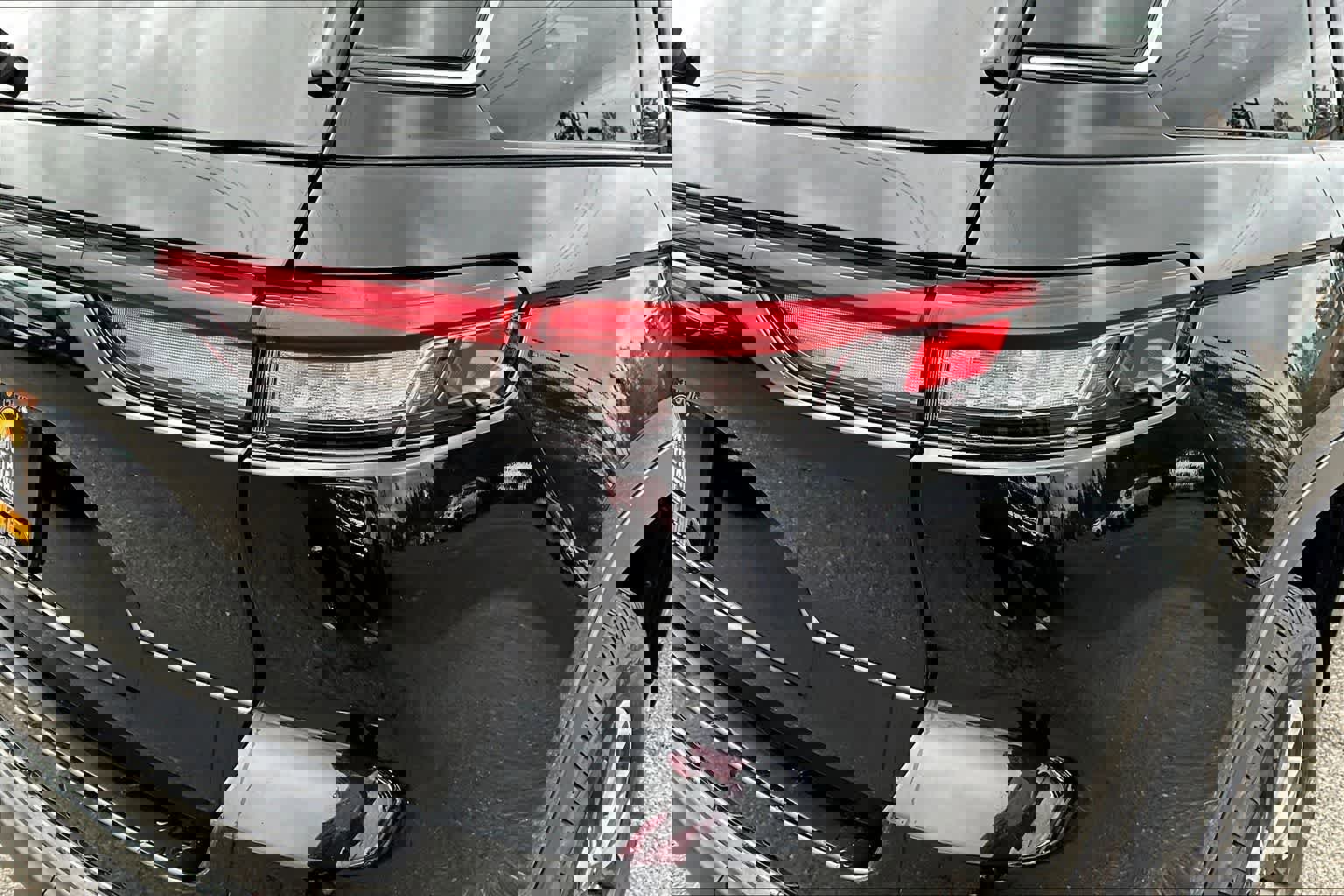 Used 2022 Jeep Grand Cherokee Limited 4xe w/ MOPAR Finishing Package image 32