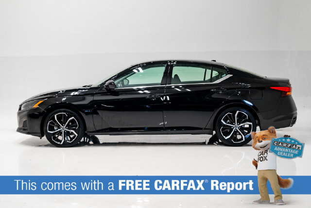 Used 2025 Nissan Altima 2.5 SR FWD image 2