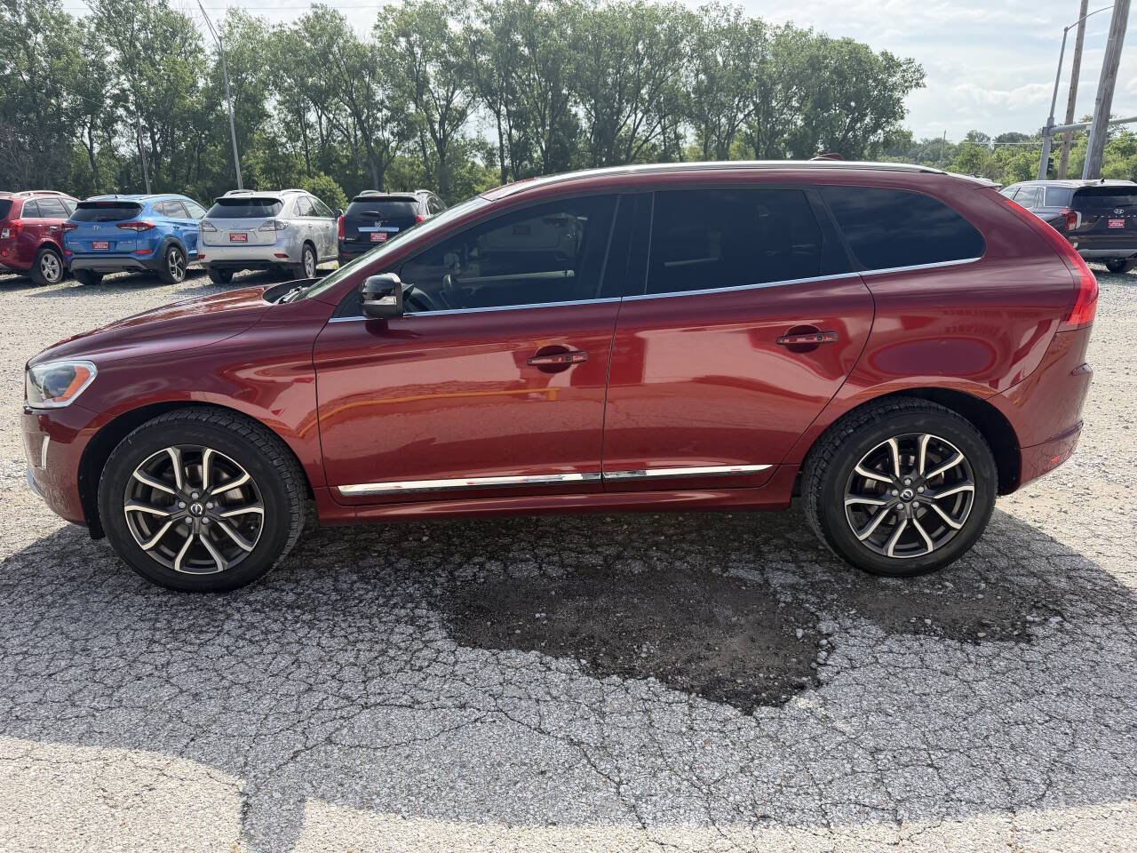 Used 2017 Volvo XC60 T6 Dynamic w/ Climate Package AWD/4WD image 6