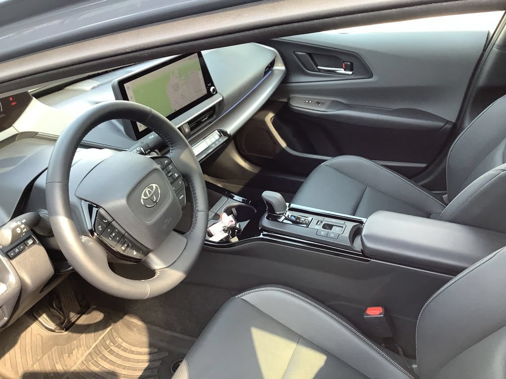 Used 2026 Toyota Prius Limited w/ Limited Premium Package AWD/4WD image 2