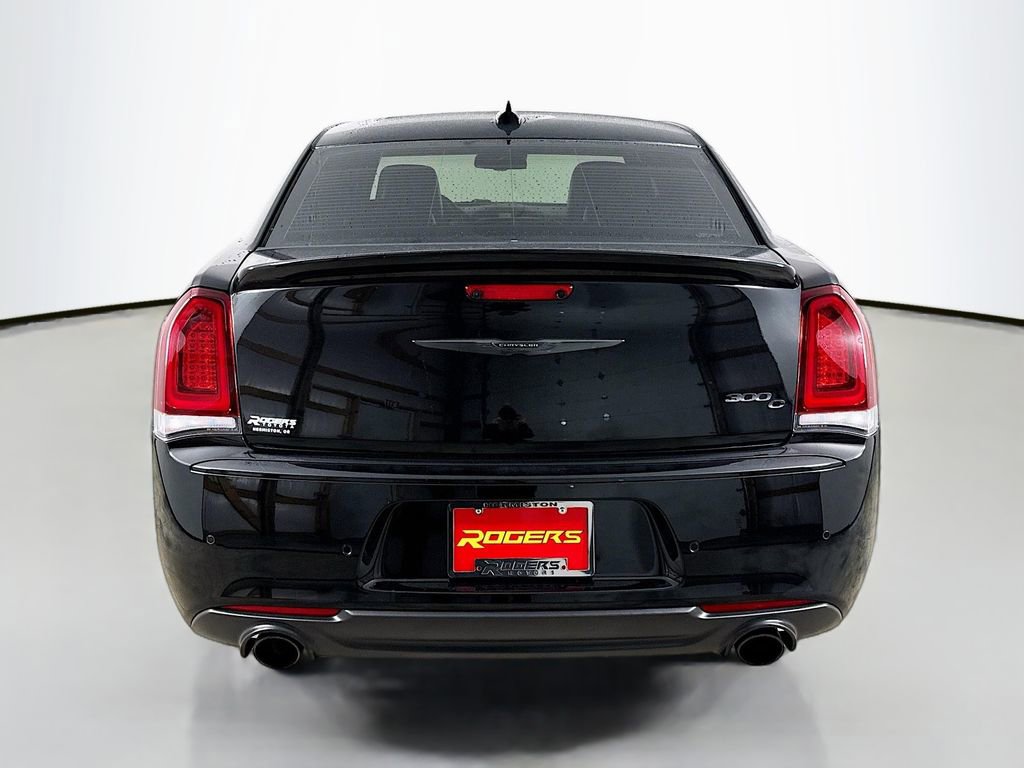 Used 2023 Chrysler 300 C image 6