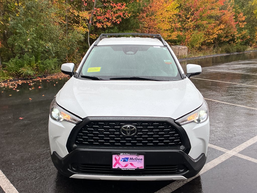 Used 2023 Toyota Corolla Cross LE AWD/4WD image 8