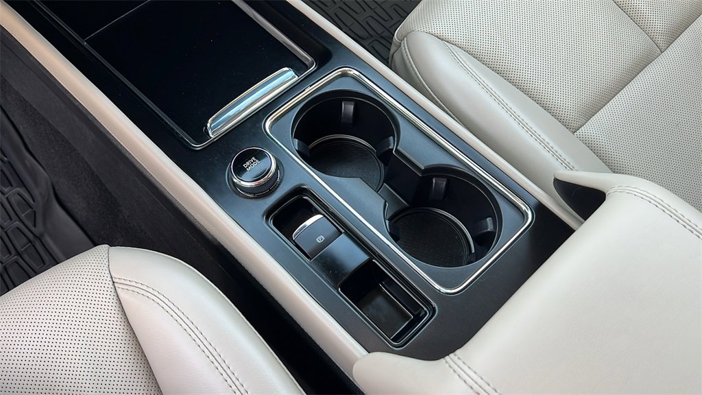 Used 2025 Lincoln Corsair Reserve w/ Jet Appearance Package image 15