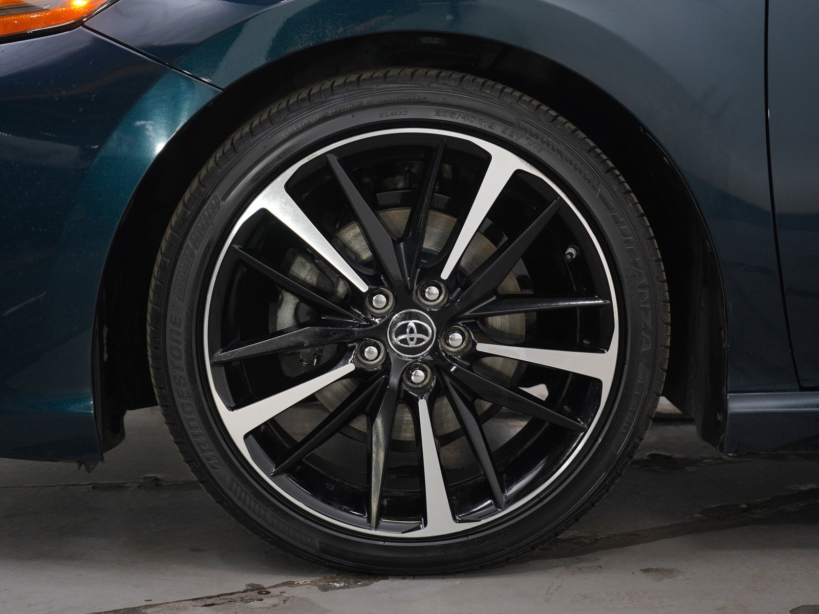 Used 2018 Toyota Camry XSE FWD image 27