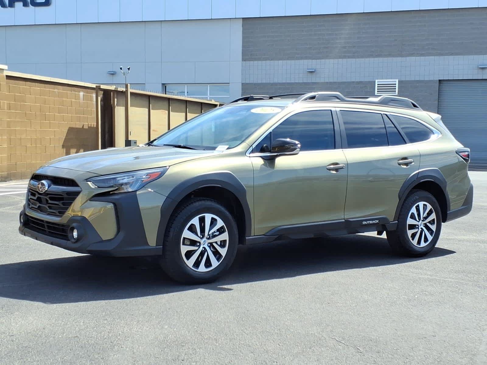 Certified 2025 Subaru Outback Premium w/ Popular Package #1A AWD/4WD image 3