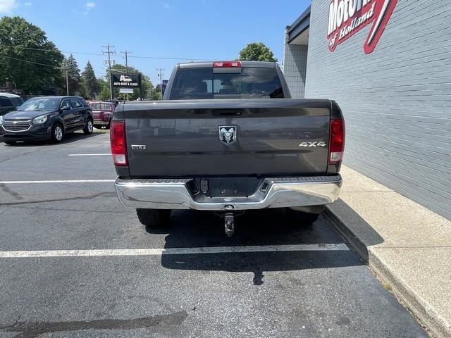 Used 2017 RAM 1500 Classic SLT image 6