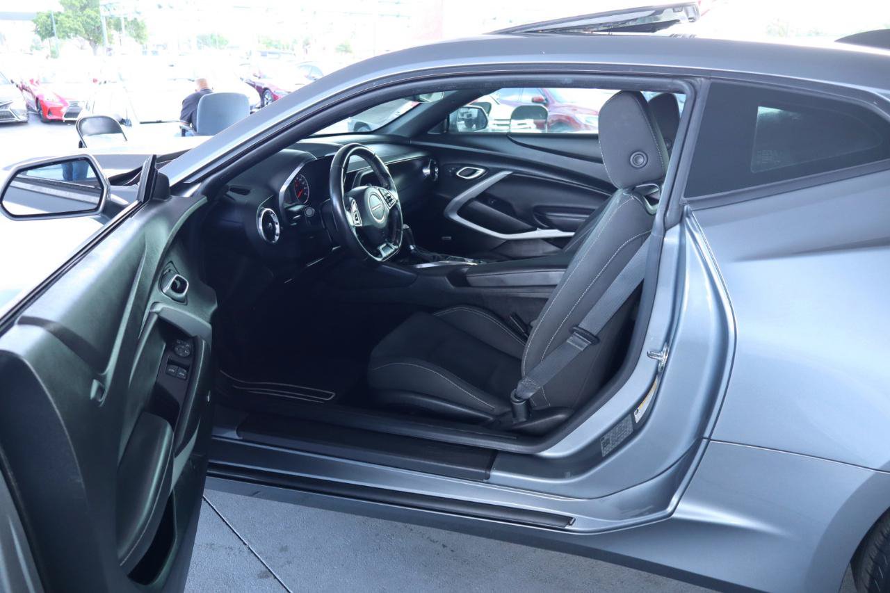 Used 2019 Chevrolet Camaro LT w/ Technology Package RWD image 14