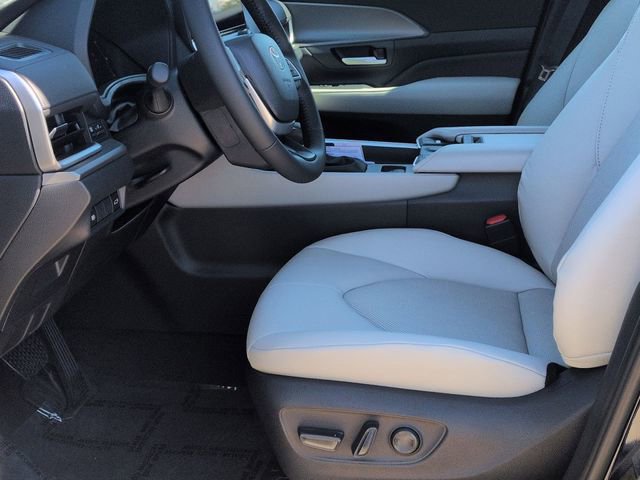 New 2026 Toyota Grand Highlander XLE image 11