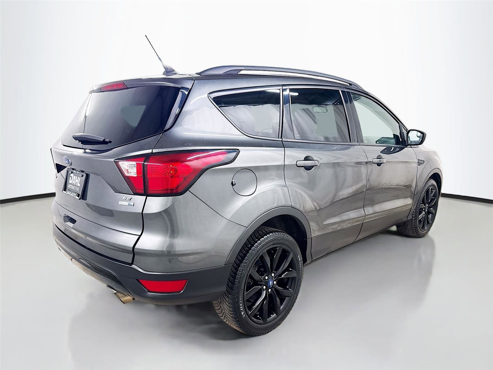 Used 2019 Ford Escape SE image 6