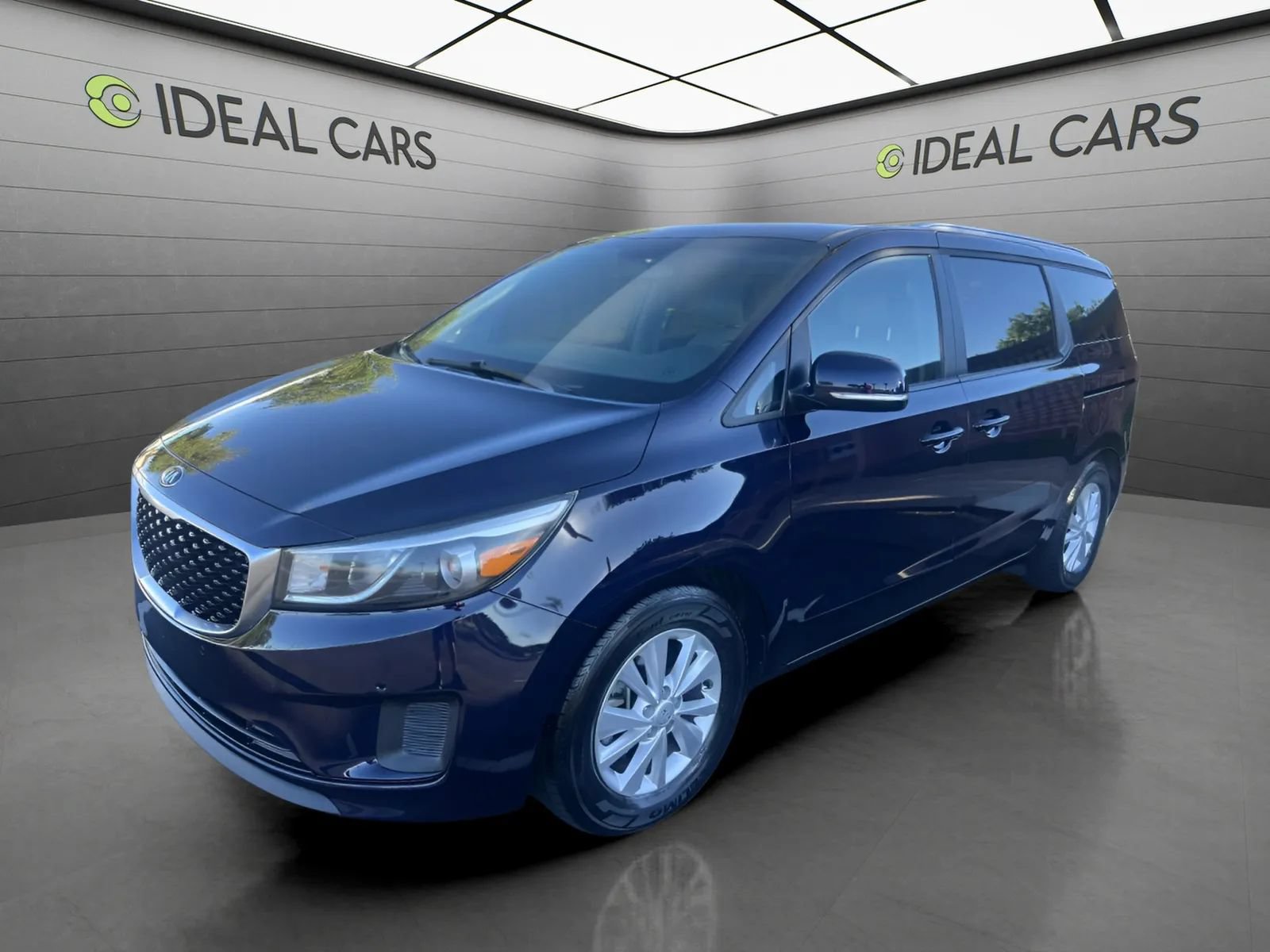 Used 2018 Kia Sedona LX w/ LX Essentials Premium Package