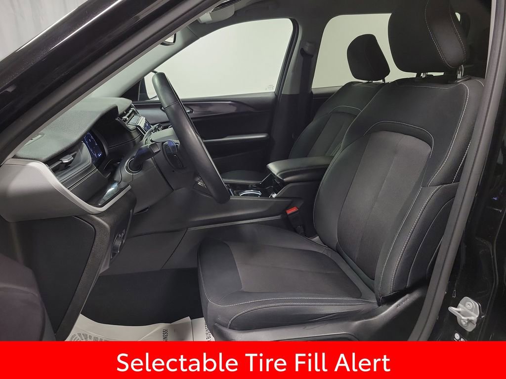 Used 2021 Jeep Grand Cherokee L Laredo w/ Luxury Tech Group I image 13