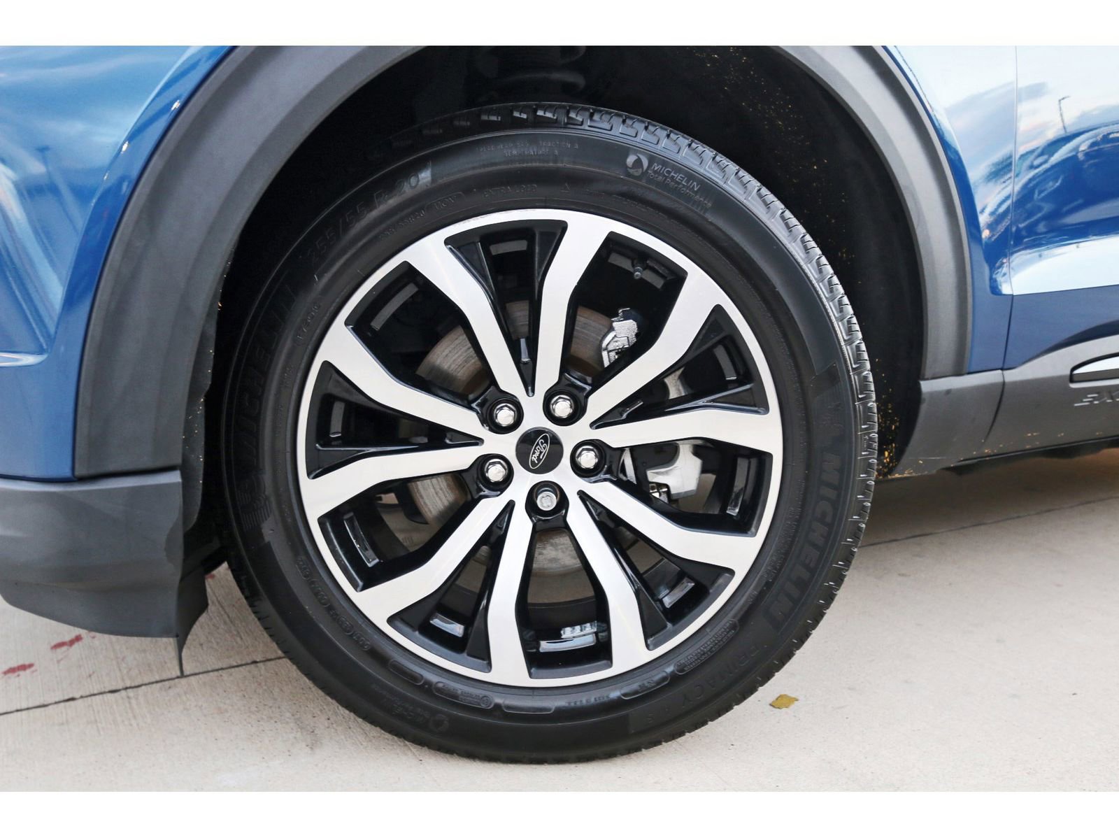 Used 2023 Ford Explorer ST-Line w/ Class IV Trailer Tow Package image 34