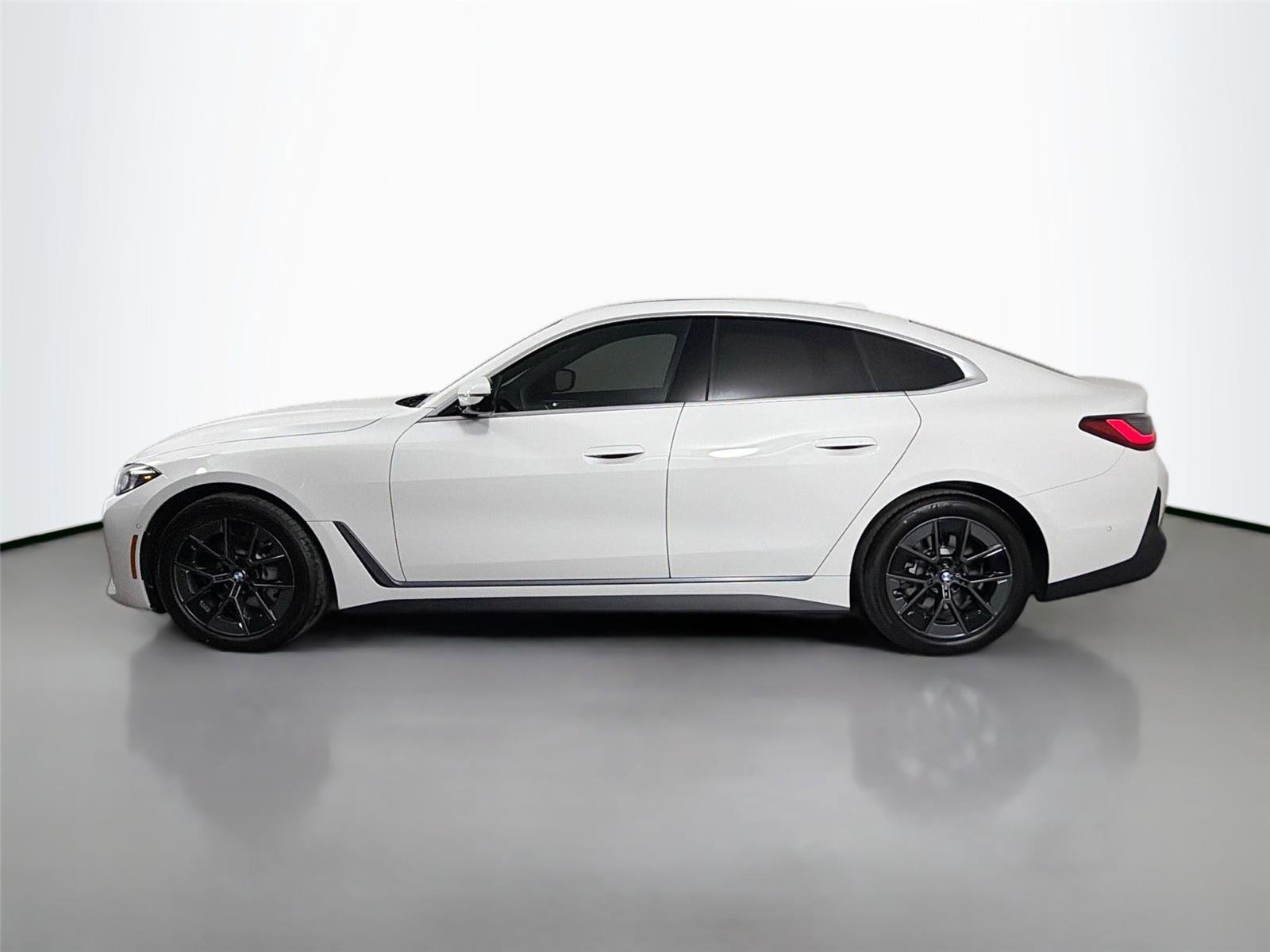 New 2026 BMW i4 xDrive40i w/ Parking Assistance Package AWD/4WD image 9